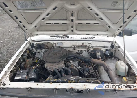 1988 Mazda B2200 Long Bed из США, поврежденный, VIN JM2UF2139J0302436